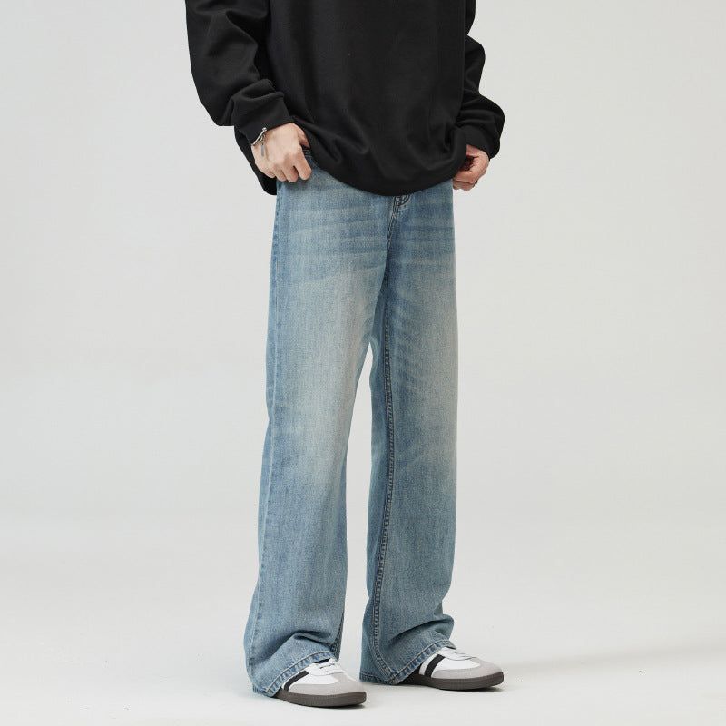 Light Wash Relaxed Jeans