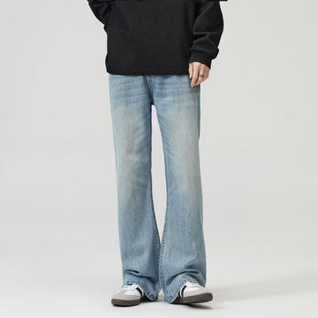 Light Wash Relaxed Jeans